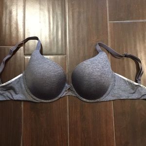 Victoria’s Secret 32DD Padded Bra